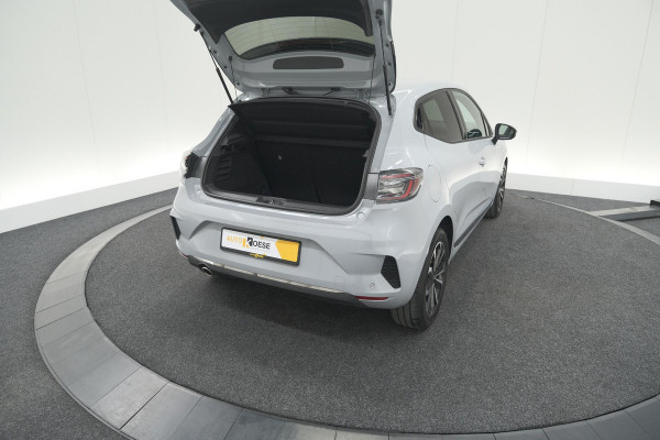 Renault Clio TCe 90 GPF techno | 360 Camera | Adaptieve Cruise Control | 9.3 Inch Groot Scherm | voor- en achtersensoren