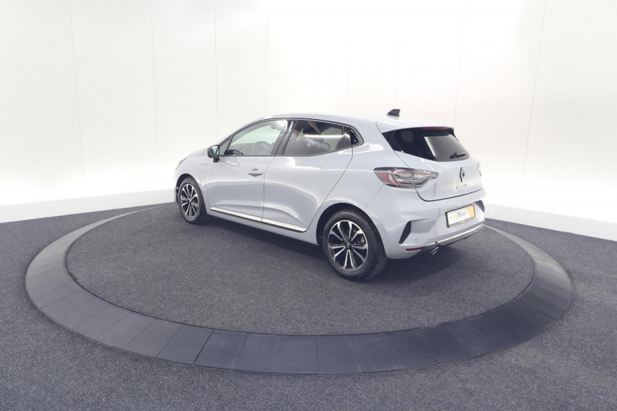 Renault Clio TCe 90 GPF techno | 360 Camera | Adaptieve Cruise Control | 9.3 Inch Groot Scherm | voor- en achtersensoren
