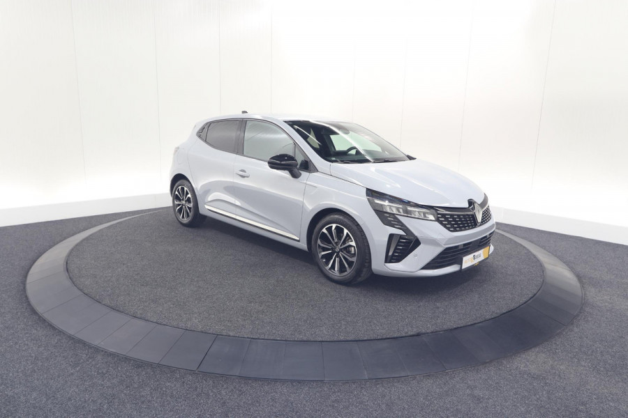 Renault Clio TCe 90 GPF techno | 360 Camera | Adaptieve Cruise Control | 9.3 Inch Groot Scherm | voor- en achtersensoren