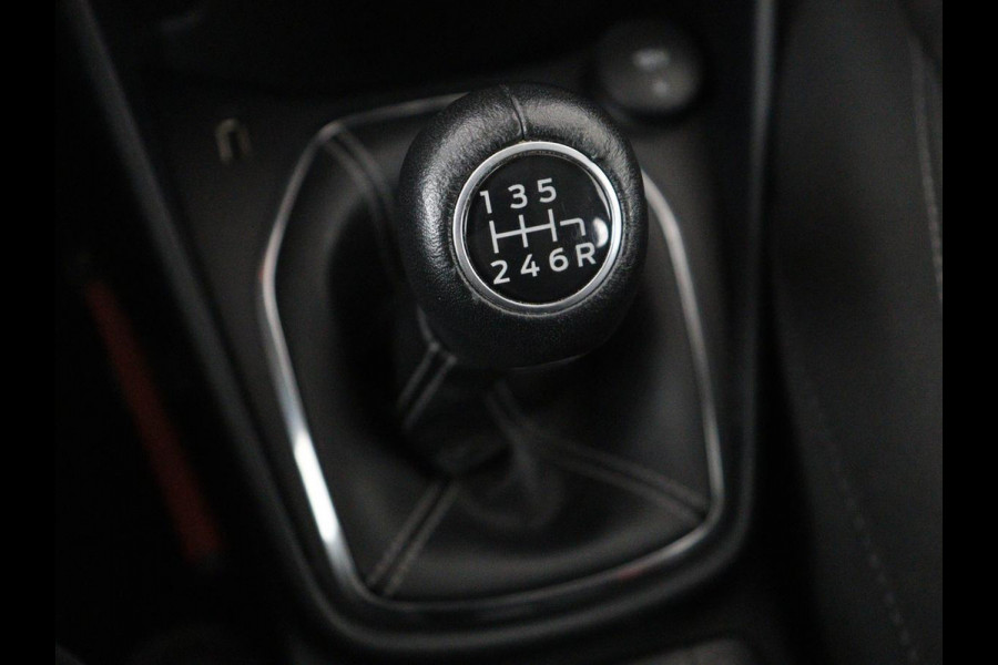 Ford Fiesta 1.0 EcoBoost Titanium | 33.700km NAP | Carplay | Climate control | Parkeerhulp | Cruise control | Full LED | DAB | Bluetooth