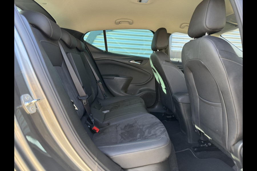 Opel Astra 1.2 Business Elegance 2e Eigenaar|Navi|Camera|Clima|Cruise|PDC V+A|N.A.P|Dealer Onderhouden|APK tot 09-2027