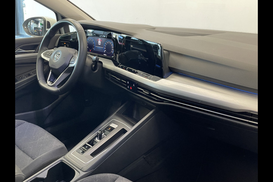 Volkswagen Golf 1.0 eTSI Life DSG Panoramadak Adaptive-Cruise 24 maanden garantie mogelijk (*vraag naar de voorwaarden)