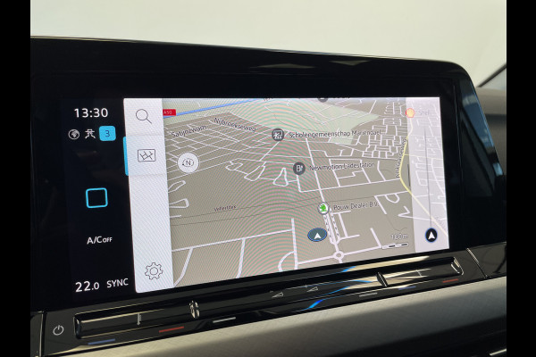 Volkswagen Golf 1.0 eTSI Life DSG Panoramadak Adaptive-Cruise 24 maanden garantie mogelijk (*vraag naar de voorwaarden)