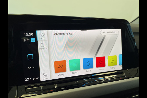 Volkswagen Golf 1.0 eTSI Life DSG Panoramadak Adaptive-Cruise 24 maanden garantie mogelijk (*vraag naar de voorwaarden)