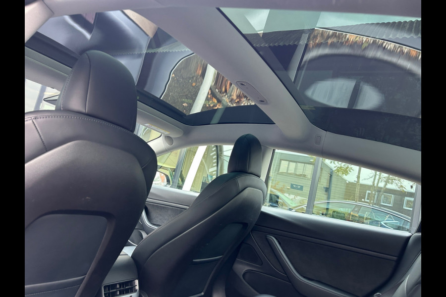 Tesla Model 3 Standard RWD Plus 60 kWh SOH 100% Trekhaak (1.000kg) 19 INCH Velgen Rijklaarprijs!