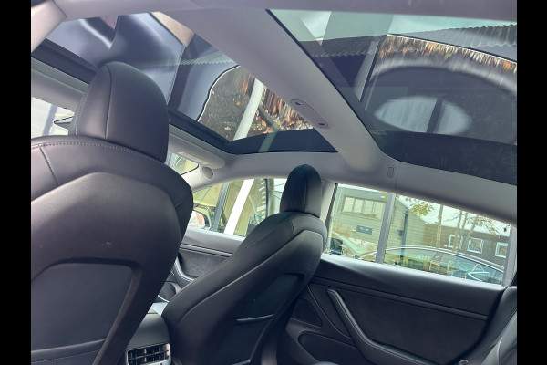 Tesla Model 3 Standard RWD Plus 60 kWh SOH 100% Trekhaak (1.000kg) 19 INCH Velgen Rijklaarprijs!