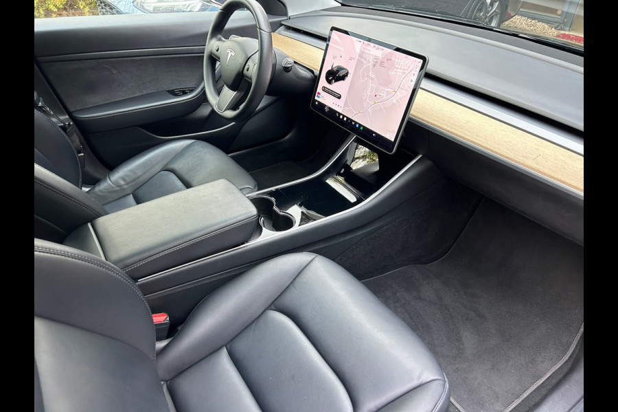 Tesla Model 3 Standard RWD Plus 60 kWh SOH 100% Trekhaak (1.000kg) 19 INCH Velgen Rijklaarprijs!