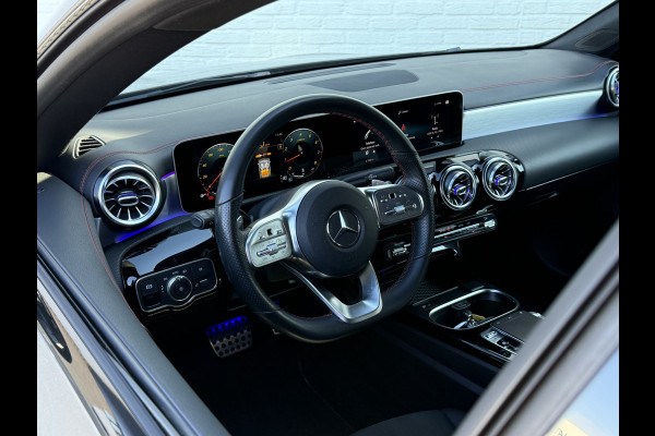 Mercedes-Benz CLA-Klasse Shooting Brake 200 Business Solution AMG | Pano | Ambient Light | LED | Camera | 19 inch