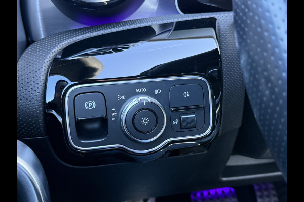 Mercedes-Benz CLA-Klasse Shooting Brake 200 Business Solution AMG | Pano | Ambient Light | LED | Camera | 19 inch