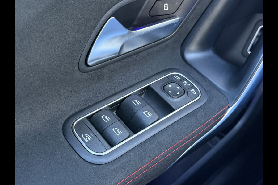 Mercedes-Benz CLA-Klasse Shooting Brake 200 Business Solution AMG | Pano | Ambient Light | LED | Camera | 19 inch