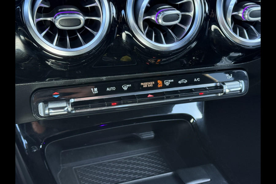 Mercedes-Benz CLA-Klasse Shooting Brake 200 Business Solution AMG | Pano | Ambient Light | LED | Camera | 19 inch