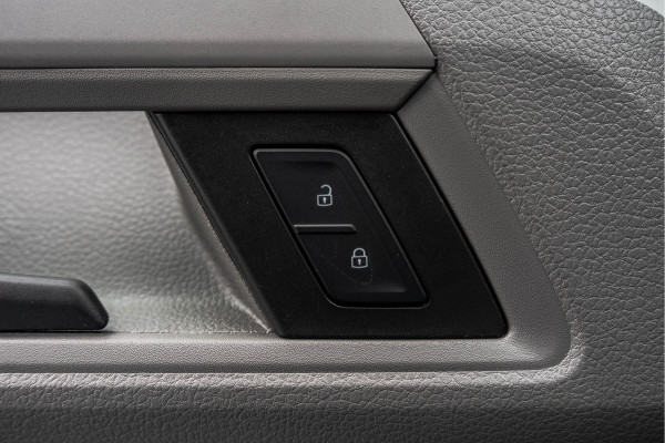 Volkswagen Crafter 2.0 TDI L4H3 | Facelift | Automaat | Carplay | Camera | Cruise | Navi | Airco | PDC
