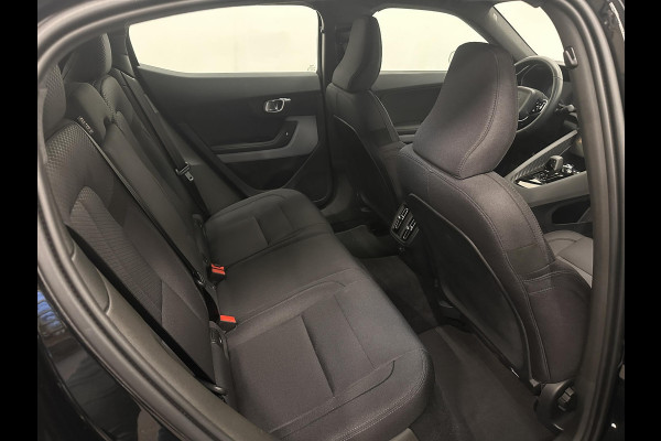 Polestar 2 Long Range Single Motor 78 kWh Airco ECC Navi Carplay PDC VA+ El. Stoel + Memory Full LED Adaptive Cruise Control Pilot Pack