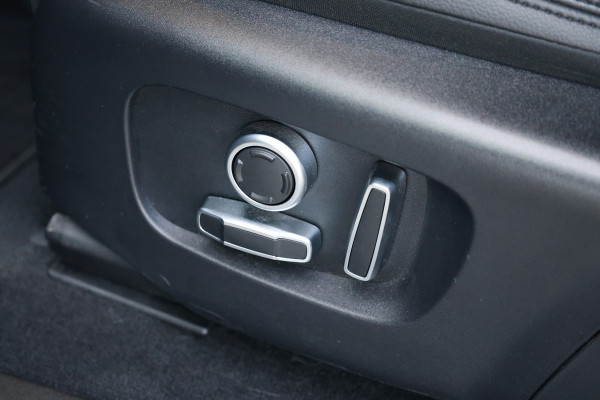 Land Rover Range Rover Evoque 1.5 P300e AWD R-Dynamic S | BTW | CAMERA | STUURVERW | CARPLAY |