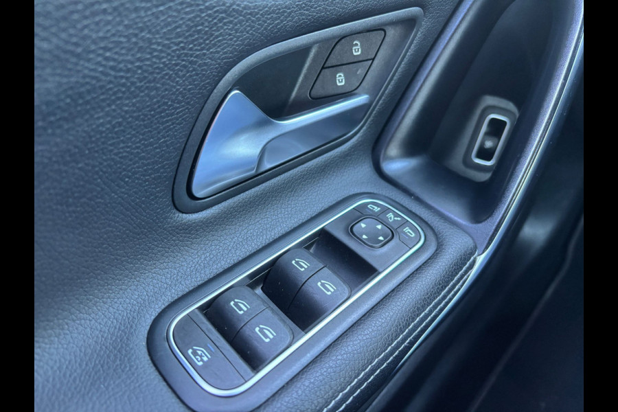 Mercedes-Benz CLA-Klasse 180 Business Solution Progressive | MBUX | Parkeer Camera | Cruise | Lane Assist