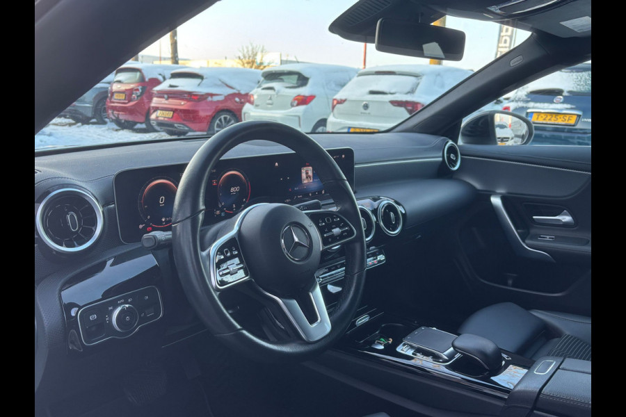 Mercedes-Benz CLA-Klasse 180 Business Solution Progressive | MBUX | Parkeer Camera | Cruise | Lane Assist