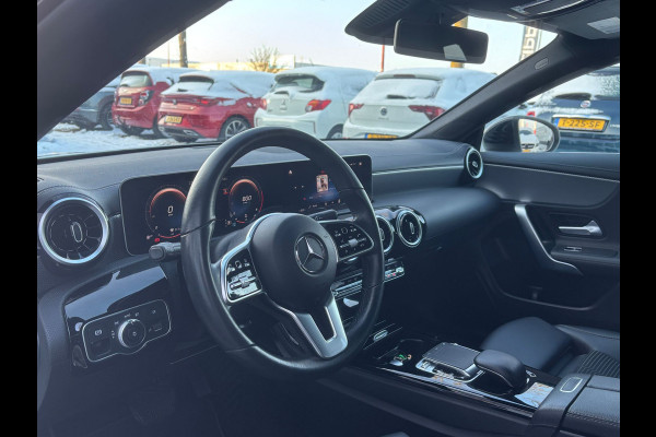 Mercedes-Benz CLA-Klasse 180 Business Solution Progressive | MBUX | Parkeer Camera | Cruise | Lane Assist