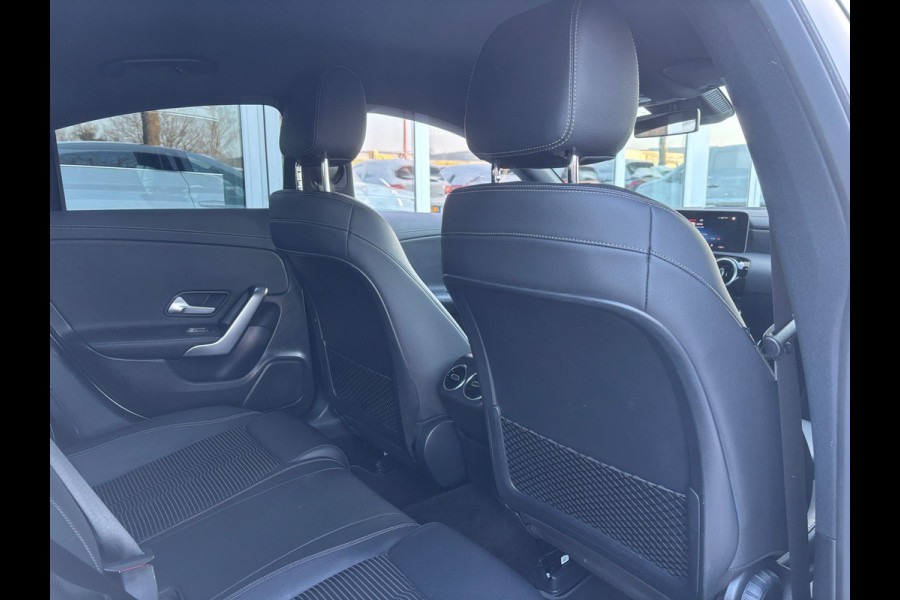 Mercedes-Benz CLA-Klasse 180 Business Solution Progressive | MBUX | Parkeer Camera | Cruise | Lane Assist
