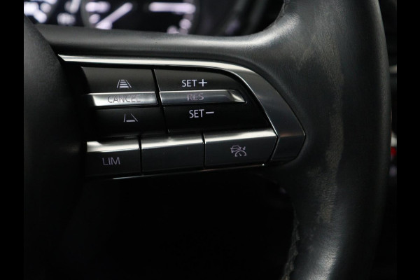 Mazda CX-30 2.0 e-SkyActiv-X M Hybrid Comfort | Stoelverwarming | Head-Up | Camera | Carplay | Adaptive cruise | Navigatie | Stuurverwarming | 18'' | Keyless | Full LED | Climate control