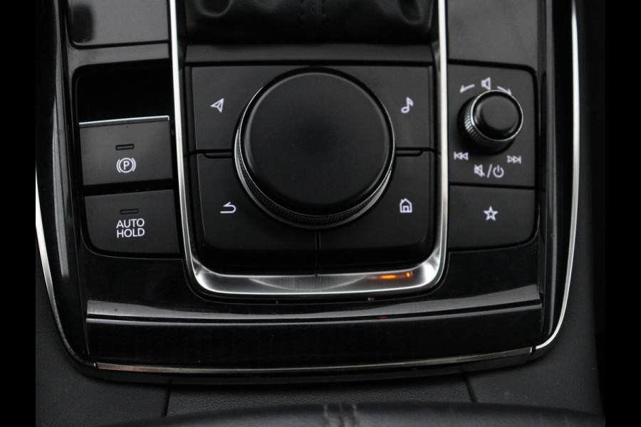 Mazda CX-30 2.0 e-SkyActiv-X M Hybrid Comfort | Stoelverwarming | Head-Up | Camera | Carplay | Adaptive cruise | Navigatie | Stuurverwarming | 18'' | Keyless | Full LED | Climate control