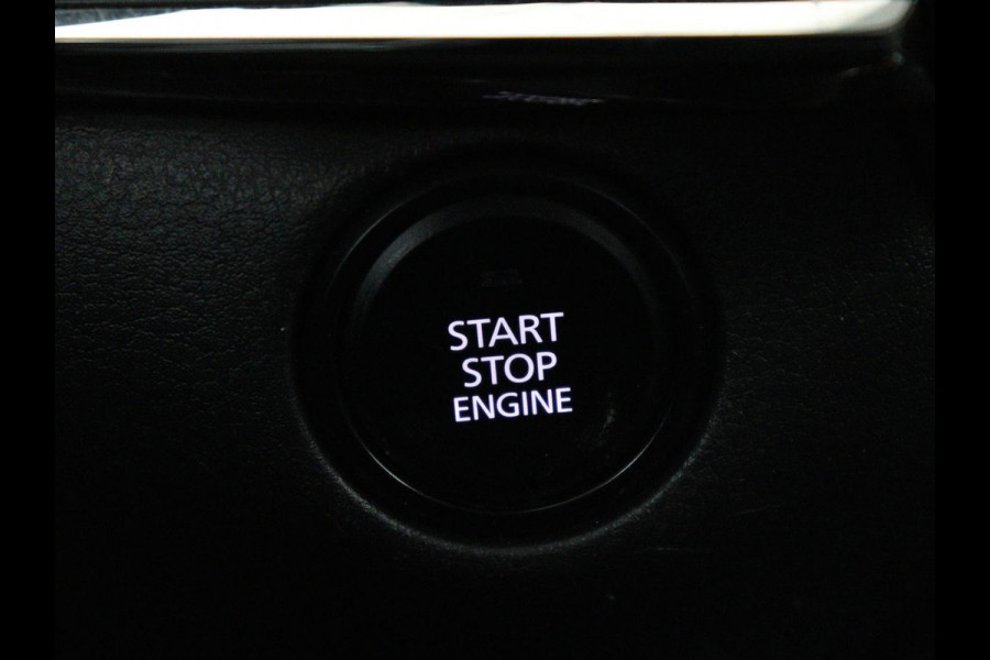 Mazda CX-30 2.0 e-SkyActiv-X M Hybrid Comfort | Stoelverwarming | Head-Up | Camera | Carplay | Adaptive cruise | Navigatie | Stuurverwarming | 18'' | Keyless | Full LED | Climate control