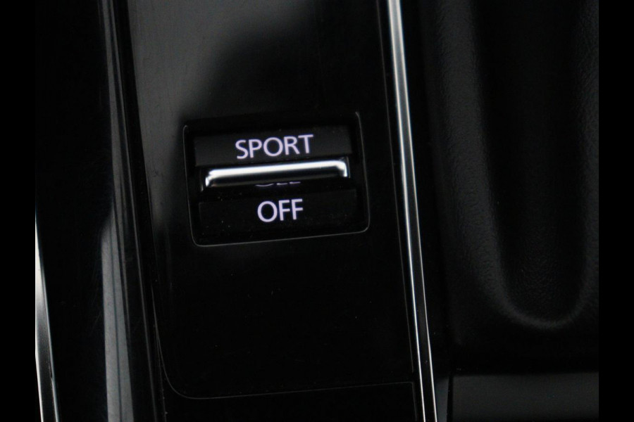 Mazda CX-30 2.0 e-SkyActiv-X M Hybrid Comfort | Stoelverwarming | Head-Up | Camera | Carplay | Adaptive cruise | Navigatie | Stuurverwarming | 18'' | Keyless | Full LED | Climate control