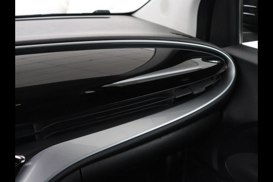 Fiat 500E Icon 42 kWh | 3 Fase | Stoelverwarming | Camera | Carplay | Navigatie | Full LED | Climate control | Cruise control | Bluetooth