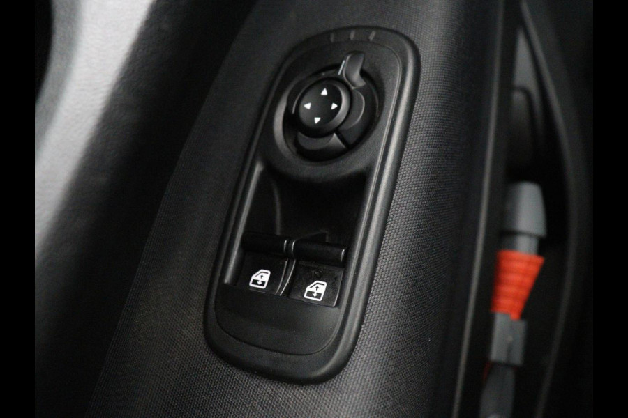 Fiat 500E Icon 42 kWh | 3 Fase | Stoelverwarming | Camera | Carplay | Navigatie | Full LED | Climate control | Cruise control | Bluetooth