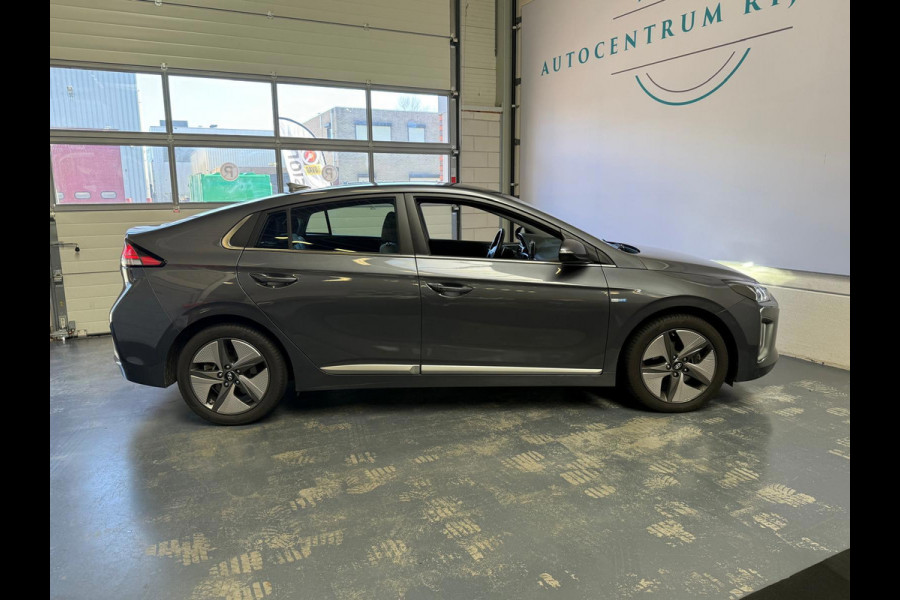 Hyundai IONIQ Hybrid 1.6 GDi Comfort - Plus Automaat 1 Jaar Bovag garantie