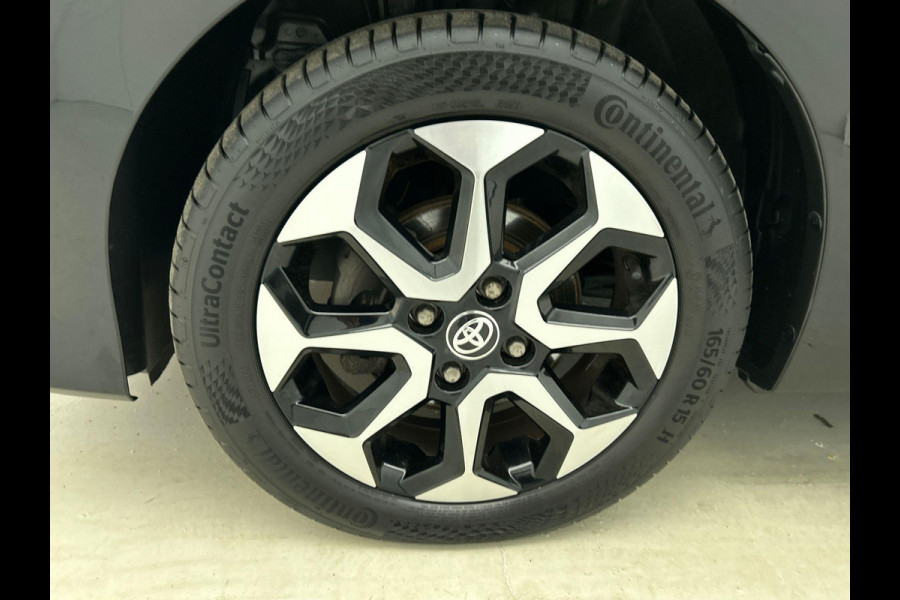 Toyota Aygo 1.0 VVT-i x-joy Automaat | Climate Control |  Apple Carplay/Android Auto | Navigatie | Camera achter | Cruise Control | 15"LM Velgen