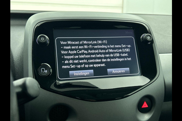 Toyota Aygo 1.0 VVT-i x-joy Automaat | Climate Control |  Apple Carplay/Android Auto | Navigatie | Camera achter | Cruise Control | 15"LM Velgen