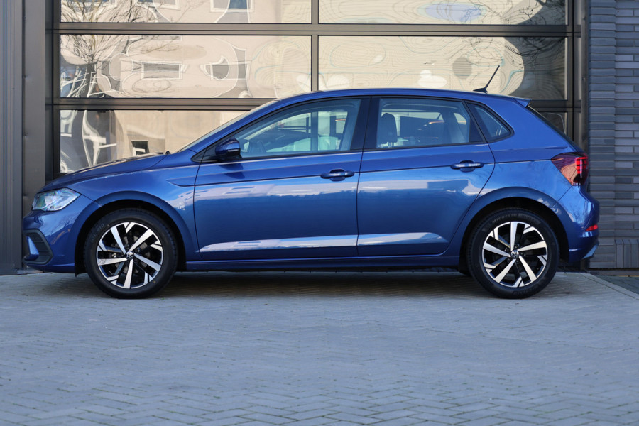 Volkswagen Polo 1.0 TSI Life | NAP! | DIGITAL | PDC VOOR & ACHTER | CARPLAY |