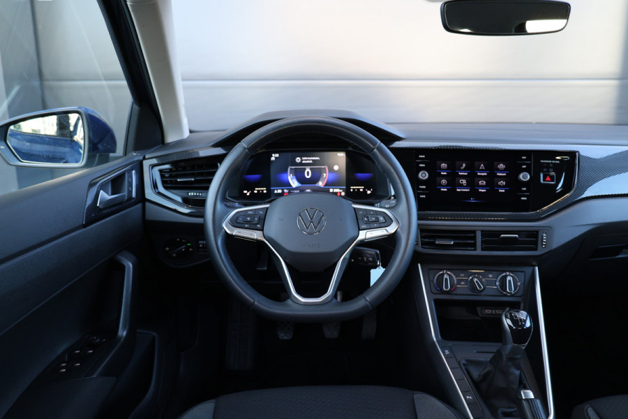 Volkswagen Polo 1.0 TSI Life | NAP! | DIGITAL | PDC VOOR & ACHTER | CARPLAY |