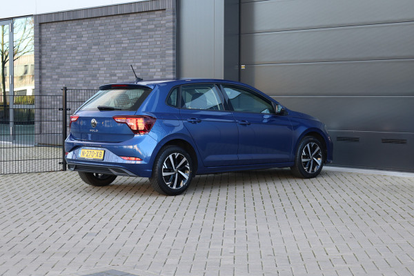 Volkswagen Polo 1.0 TSI Life | NAP! | DIGITAL | PDC VOOR & ACHTER | CARPLAY |
