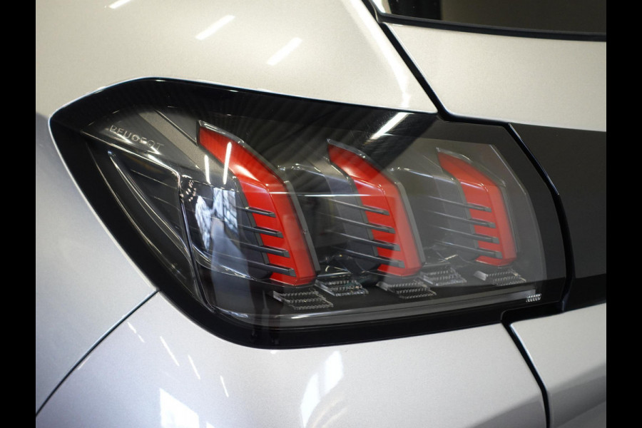 Peugeot 208 1.2 PureTech 100pk Automaat Allure Pack | Navigatie | Apple Carplay/Android Auto | Camera | Parkeersensor achter | Cruise Control | Virtual Cockpit | Climate Control | Getinte ramen