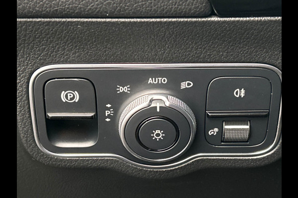 Mercedes-Benz EQA 250 Business Solution AMG | Pano/Dak | Adaptieve/Cruise | Rondomzicht/Camera | LED | Origineel NL