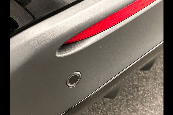 Mercedes-Benz EQA 250 Business Solution AMG | Pano/Dak | Adaptieve/Cruise | Rondomzicht/Camera | LED | Origineel NL