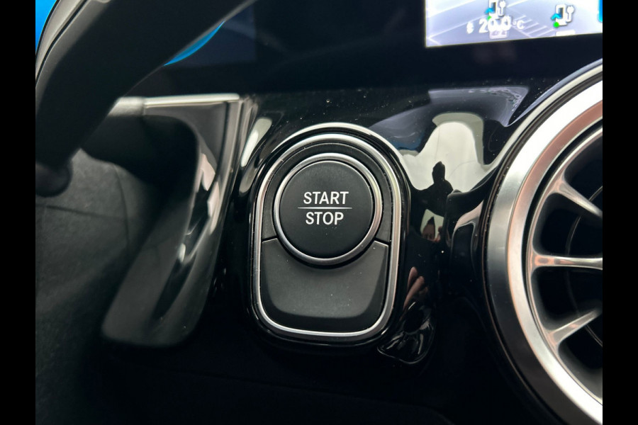 Mercedes-Benz EQA 250 Business Solution AMG | Pano/Dak | Adaptieve/Cruise | Rondomzicht/Camera | LED | Origineel NL