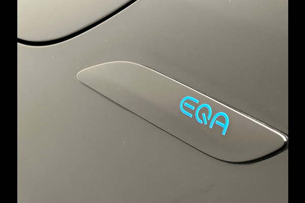 Mercedes-Benz EQA 250 Business Solution AMG | Pano/Dak | Adaptieve/Cruise | Rondomzicht/Camera | LED | Origineel NL