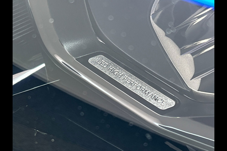 Mercedes-Benz EQA 250 Business Solution AMG | Pano/Dak | Adaptieve/Cruise | Rondomzicht/Camera | LED | Origineel NL