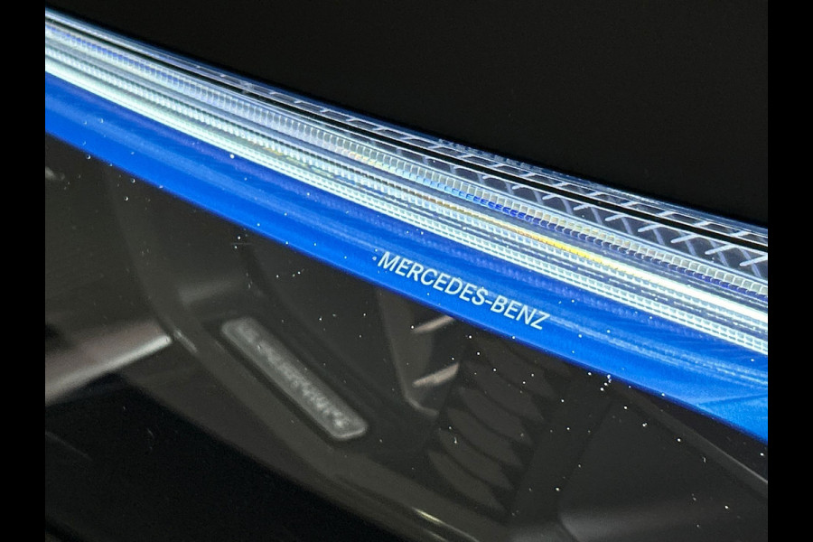 Mercedes-Benz EQA 250 Business Solution AMG | Pano/Dak | Adaptieve/Cruise | Rondomzicht/Camera | LED | Origineel NL