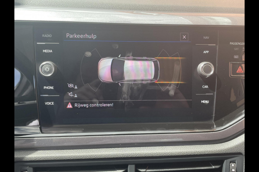 Volkswagen Polo 1.0 TSI 110pk DSG Highline | Navigatie | Apple Carplay/Android Auto | Parkeersensoren | Adaptive Cruise Control | Stoelverwarming | Getinte ramen | Climatronic