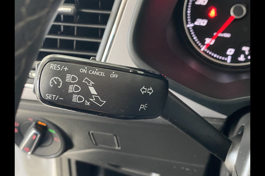 Seat Leon ST 1.0 EcoTSI Style Business Intense Panoramadak