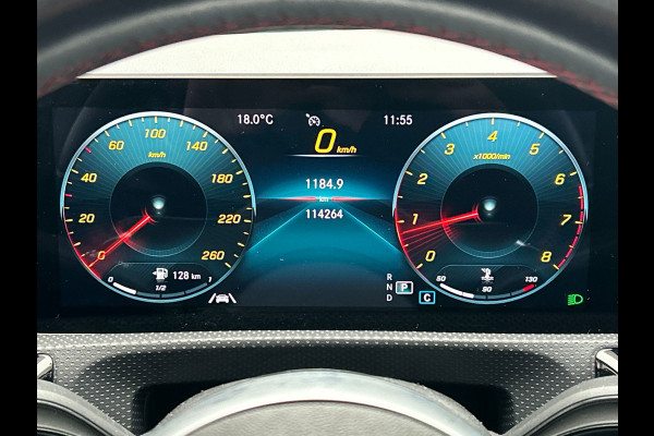 Mercedes-Benz A-Klasse 200 Business Solution AMG | Pano/Dak | Widescreen | Stoelverwarming | Camera