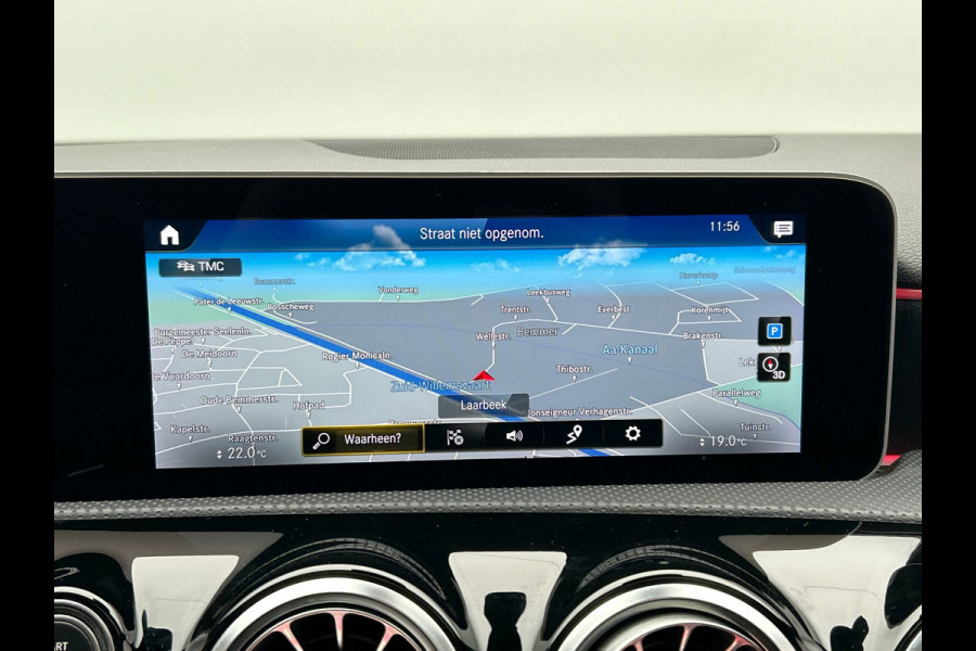 Mercedes-Benz A-Klasse 200 Business Solution AMG | Pano/Dak | Widescreen | Stoelverwarming | Camera