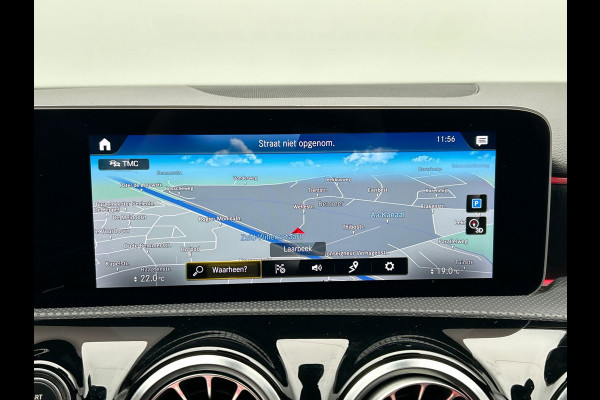 Mercedes-Benz A-Klasse 200 Business Solution AMG | Pano/Dak | Widescreen | Stoelverwarming | Camera