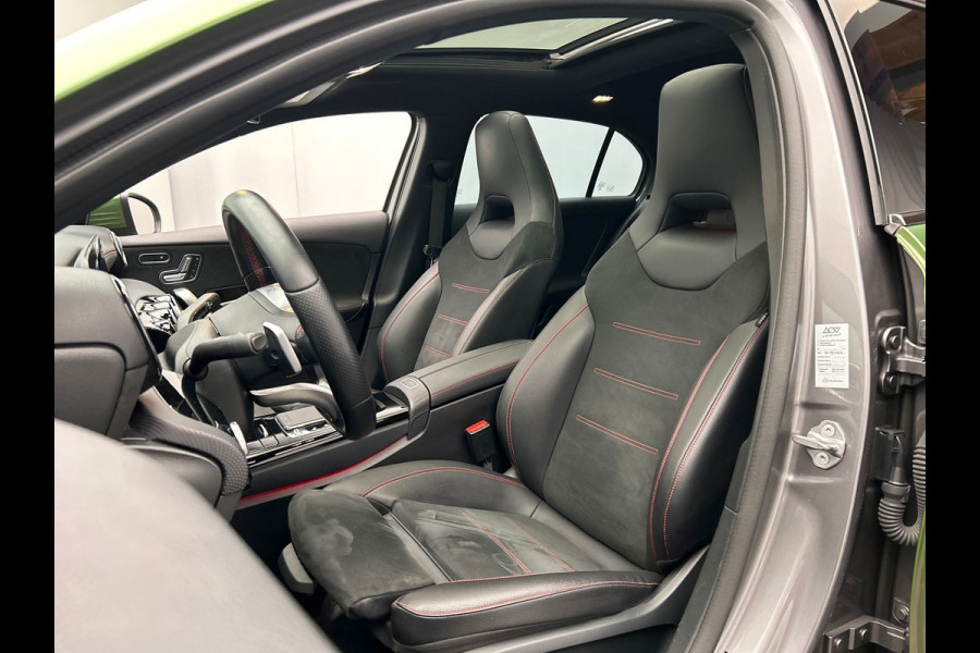 Mercedes-Benz A-Klasse 200 Business Solution AMG | Pano/Dak | Widescreen | Stoelverwarming | Camera