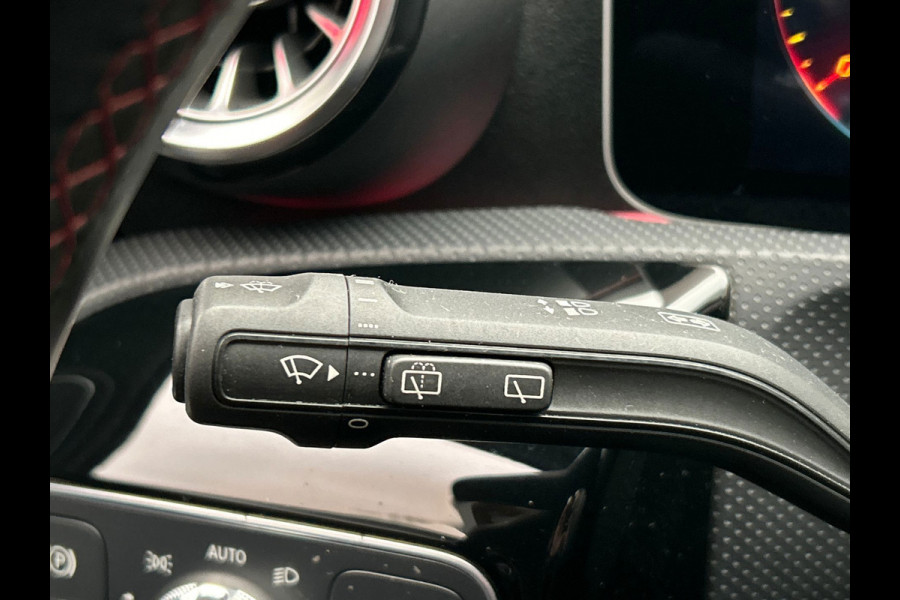 Mercedes-Benz A-Klasse 200 Business Solution AMG | Pano/Dak | Widescreen | Stoelverwarming | Camera
