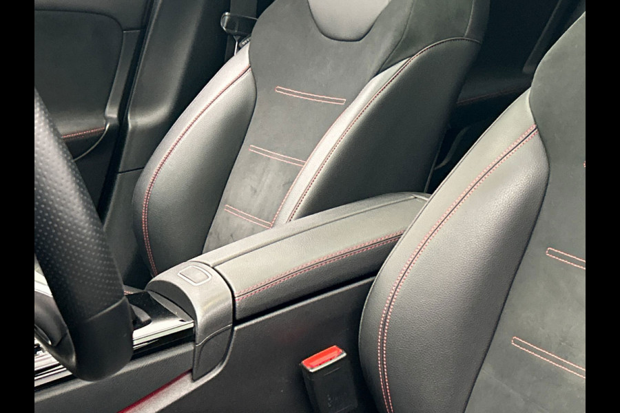 Mercedes-Benz A-Klasse 200 Business Solution AMG | Pano/Dak | Widescreen | Stoelverwarming | Camera