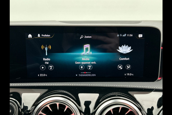 Mercedes-Benz A-Klasse 200 Business Solution AMG | Pano/Dak | Widescreen | Stoelverwarming | Camera